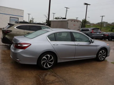 More photos of 2016 Honda Accord Sedan EX-L at Jay Wolfe Honda, MO
