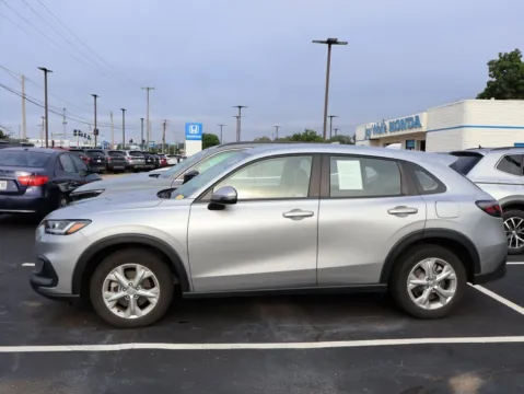 More photos of 2023 Honda HR-V LX at Jay Wolfe Honda, MO