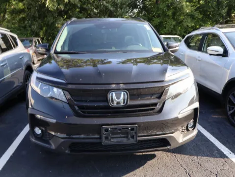 Photos of 2022 Honda Pilot Special Edition for sale in Kansas City, MO at Jay Wolfe Honda