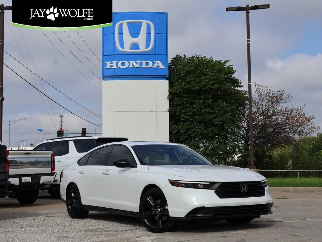 White 2025 Honda Accord Hybrid Sport-L for sale in Kansas City, MO