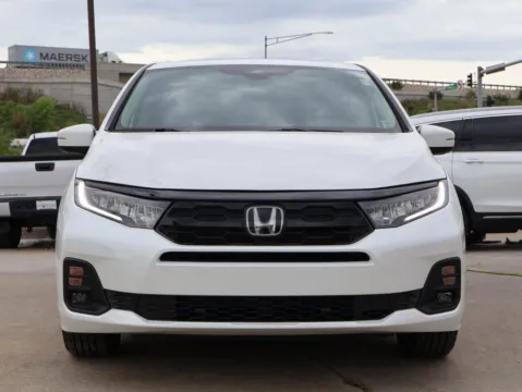 Photos of 2025 Honda Odyssey Touring for sale in Kansas City, MO at Jay Wolfe Honda