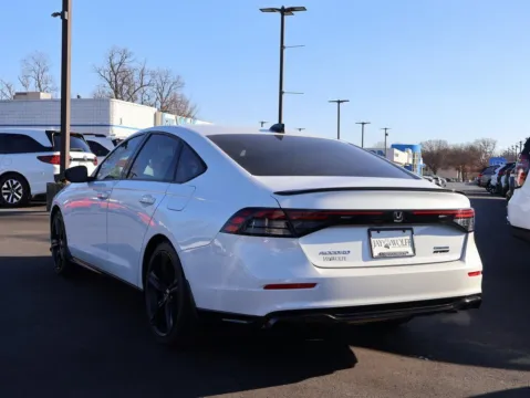 More photos of 2024 Honda Accord Hybrid Sport-L at Jay Wolfe Honda, MO