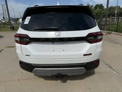 More photos of 2025 Honda Pilot TrailSport at Jay Wolfe Honda, MO