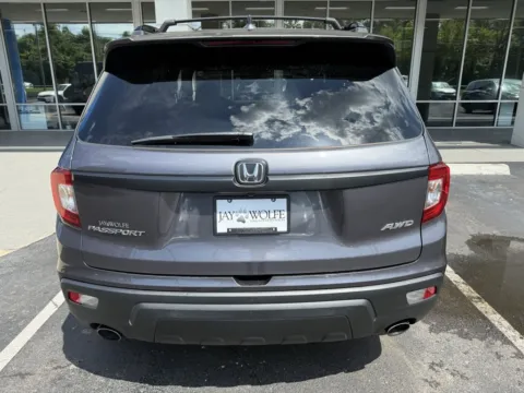 More photos of 2021 Honda Passport EX-L at Jay Wolfe Honda, MO