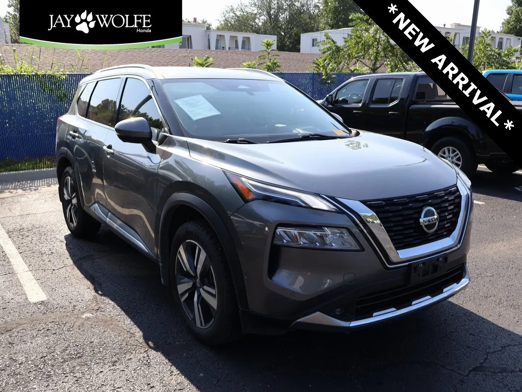 Gray 2021 Nissan Rogue Platinum for sale in Kansas City, MO