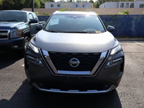 Photos of 2021 Nissan Rogue Platinum for sale in Kansas City, MO at Jay Wolfe Honda