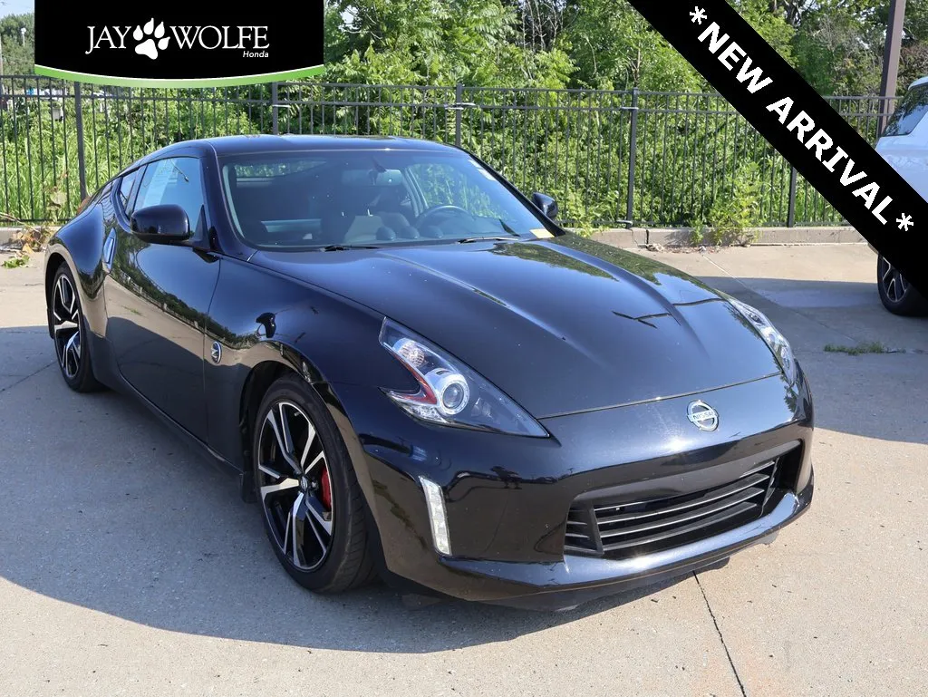 Black 2018 Nissan 370Z Coupe Sport Tech for sale in Kansas City, MO
