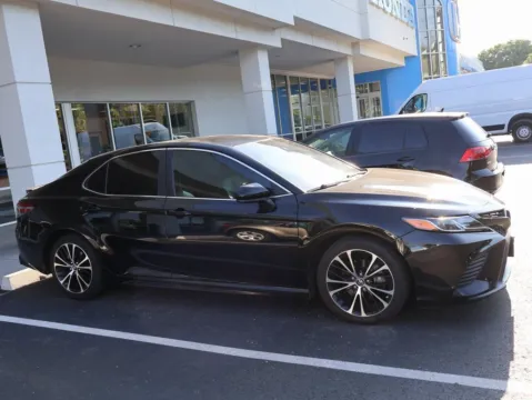 More photos of 2018 Toyota Camry SE at Jay Wolfe Honda, MO