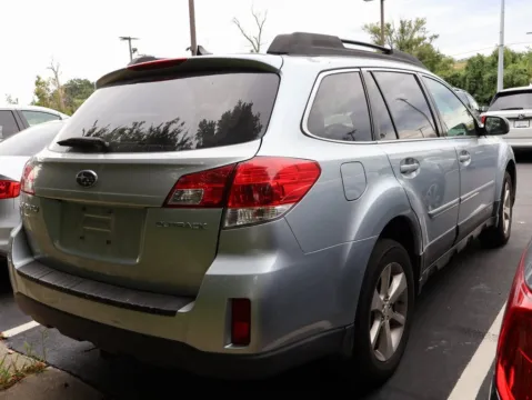 More photos of 2014 Subaru Outback 2.5i Limited at Jay Wolfe Honda, MO