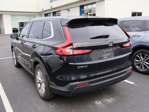 More photos of 2023 Honda CR-V EX-L at Jay Wolfe Honda, MO