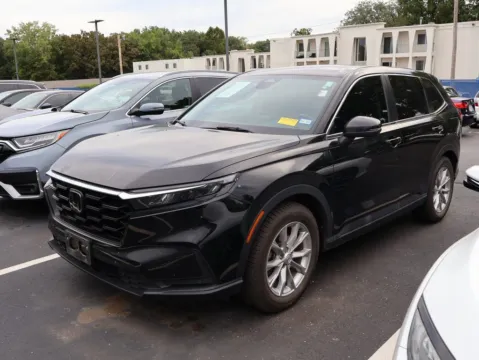 More photos of 2023 Honda CR-V EX-L at Jay Wolfe Honda, MO