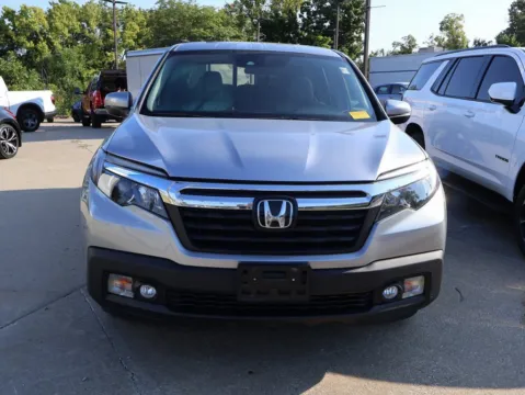 Photos of 2020 Honda Ridgeline RTL for sale in Kansas City, MO at Jay Wolfe Honda