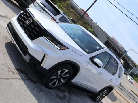 Another view of 2023 Honda Pilot Elite for sale in Kansas City, MO at Jay Wolfe Honda