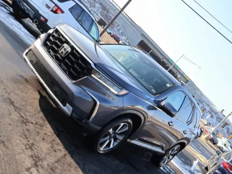Another view of 2023 Honda Pilot Elite for sale in Kansas City, MO at Jay Wolfe Honda