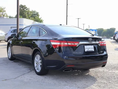 More photos of 2014 Toyota Avalon XLE at Jay Wolfe Honda, MO