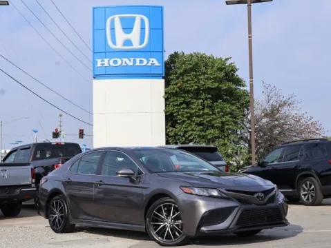 Gray 2023 Toyota Camry SE for sale in Kansas City, MO