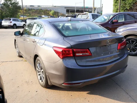 More photos of 2020 Acura TLX w/Technology Pkg at Jay Wolfe Honda, MO