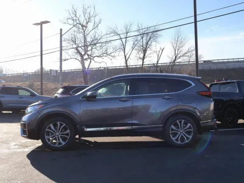 More photos of 2022 Honda CR-V Touring at Jay Wolfe Honda, MO
