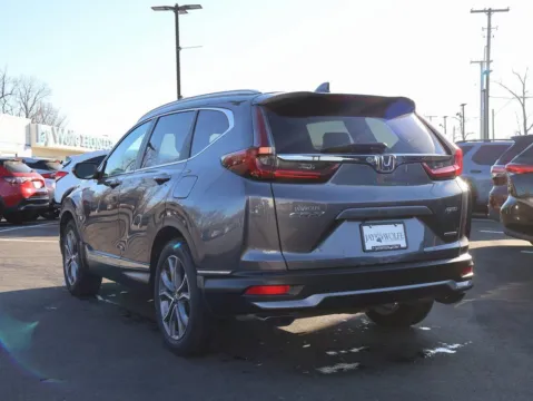 More photos of 2022 Honda CR-V Touring at Jay Wolfe Honda, MO