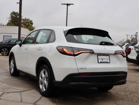 More photos of 2024 Honda HR-V LX at Jay Wolfe Honda, MO