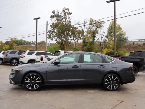 More photos of 2025 Honda Accord Hybrid Touring at Jay Wolfe Honda, MO