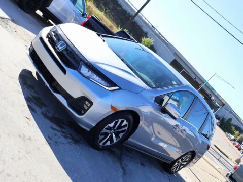 Another view of 2025 Honda Odyssey EX-L for sale in Kansas City, MO at Jay Wolfe Honda