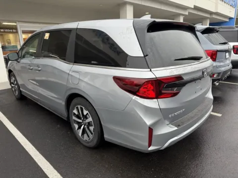 More photos of 2025 Honda Odyssey EX-L at Jay Wolfe Honda, MO