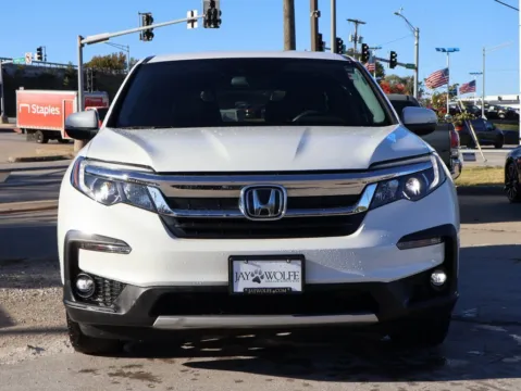Photos of 2021 Honda Pilot EX for sale in Kansas City, MO at Jay Wolfe Honda