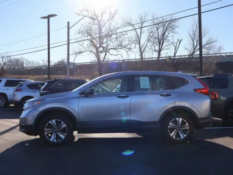 More photos of 2018 Honda CR-V LX at Jay Wolfe Honda, MO