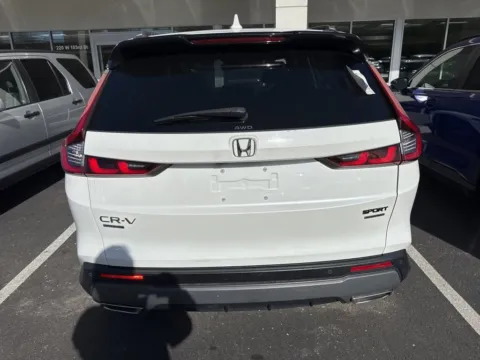 More photos of 2023 Honda CR-V Hybrid Sport Touring at Jay Wolfe Honda, MO
