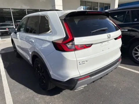 More photos of 2023 Honda CR-V Hybrid Sport Touring at Jay Wolfe Honda, MO