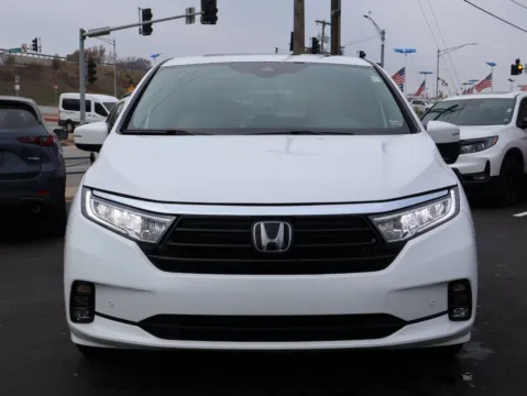 Photos of 2024 Honda Odyssey Touring for sale in Kansas City, MO at Jay Wolfe Honda