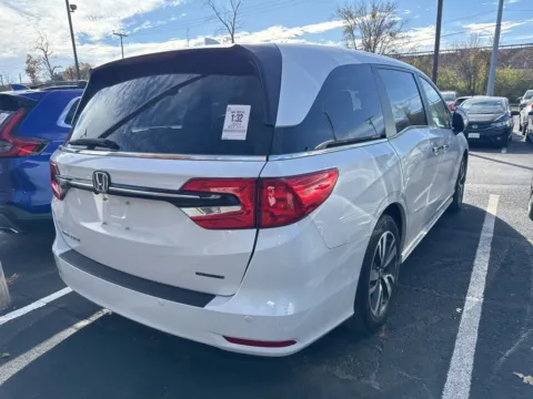 More photos of 2024 Honda Odyssey Touring at Jay Wolfe Honda, MO