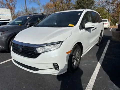Another view of 2024 Honda Odyssey Touring for sale in Kansas City, MO at Jay Wolfe Honda