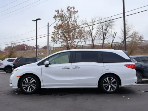 More photos of 2024 Honda Odyssey Touring at Jay Wolfe Honda, MO