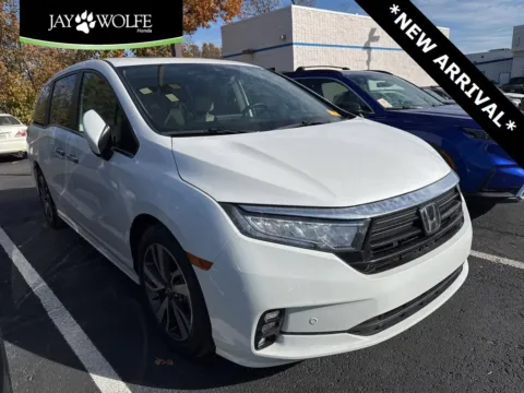 White 2024 Honda Odyssey Touring for sale in Kansas City, MO