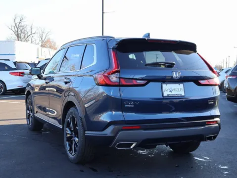 More photos of 2023 Honda CR-V Hybrid Sport Touring at Jay Wolfe Honda, MO