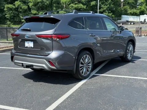 Another view of 2023 Toyota Highlander Hybrid Platinum for sale in Ballwin, MO at Jay Wolfe Toyota of West County