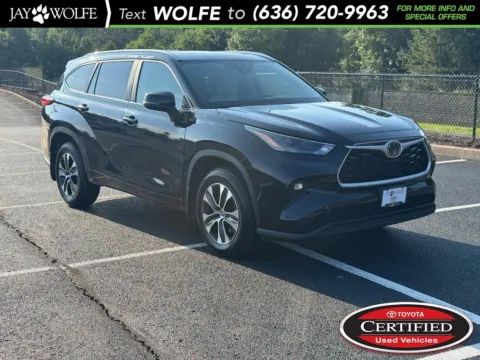 Black 2023 Toyota Highlander XLE for sale in Ballwin, MO
