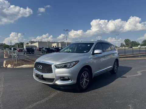 More photos of 2016 INFINITI QX60 at Jay Wolfe Toyota of West County, MO