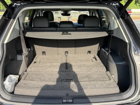 More photos of 2020 Volkswagen Tiguan 2.0T SEL at Jay Wolfe Toyota of West County, MO