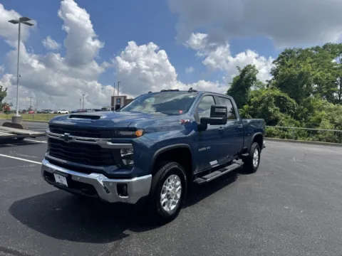 More photos of 2025 Chevrolet Silverado 2500HD LT at Jay Wolfe Toyota of West County, MO