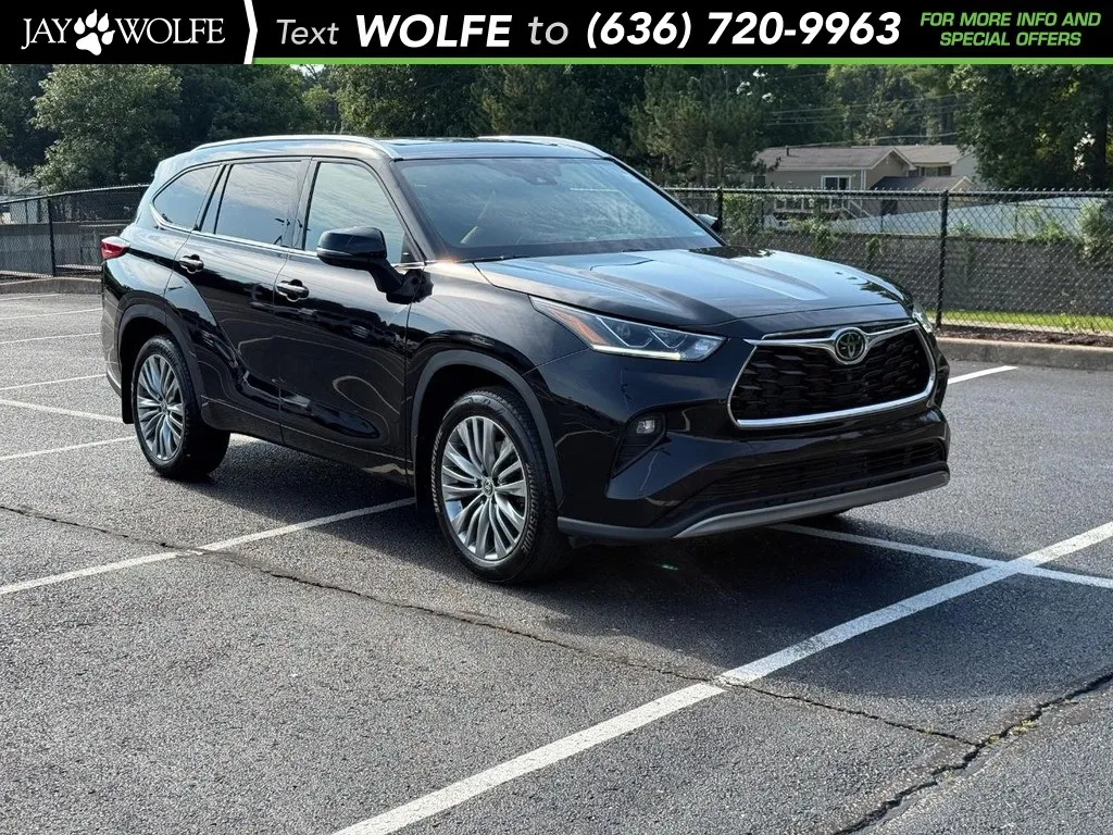 Used 2022 Toyota Highlander Platinum with VIN 5TDFZRBH0NS254271 for sale in Kansas City