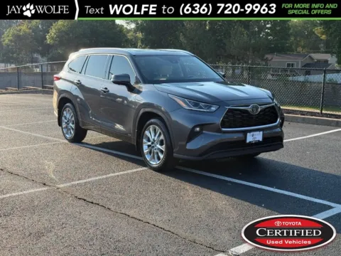 Gray 2023 Toyota Highlander Hybrid Limited for sale in Ballwin, MO