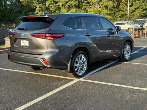 Another view of 2023 Toyota Highlander Hybrid Limited for sale in Ballwin, MO at Jay Wolfe Toyota of West County