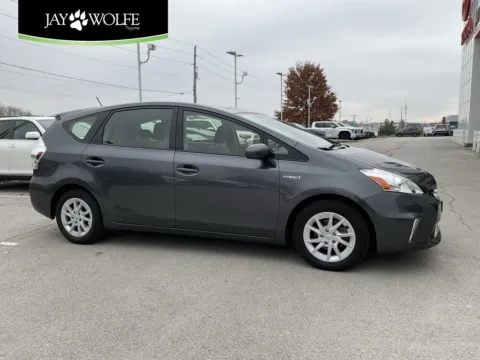 Gray 2012 Toyota Prius v Two for sale in Kansas City, MO