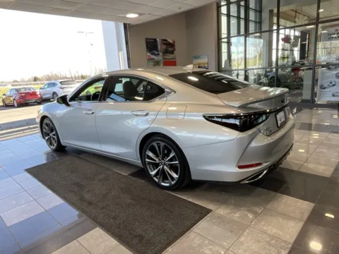 More photos of 2020 Lexus ES 350 F Sport at Jay Wolfe Toyota, MO