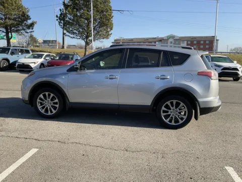 More photos of 2018 Toyota RAV4 Hybrid Limited at Jay Wolfe Toyota, MO