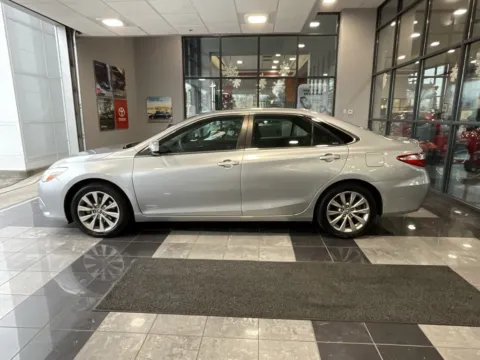 More photos of 2016 Toyota Camry XLE at Jay Wolfe Toyota, MO