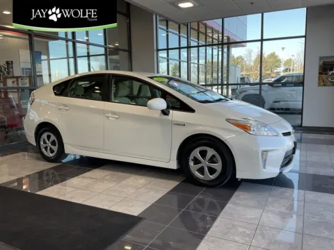 White 2015 Toyota Prius Two for sale in Kansas City, MO